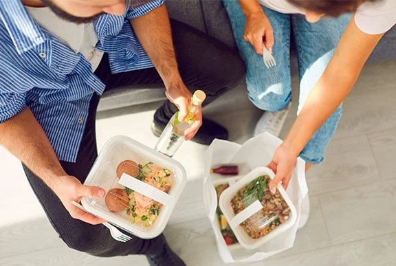 La importancia de los envases de comida para llevar en hostelería 2 Envases de comida para llevar